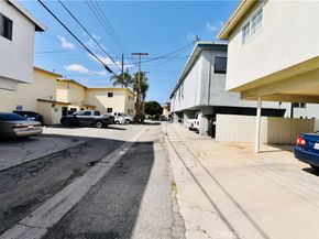 11974 Walnut Lane, Los Angeles CA 90025