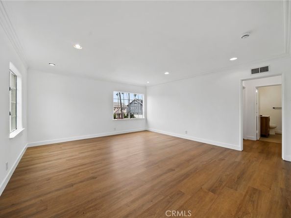 4431 Victoria Park Place, Los Angeles CA 90019