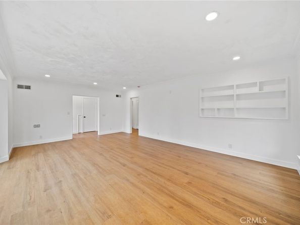 4431 Victoria Park Place, Los Angeles CA 90019