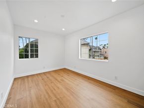 4431 Victoria Park Place, Los Angeles CA 90019
