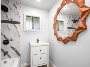 331 W 52nd Place, Los Angeles CA 90037