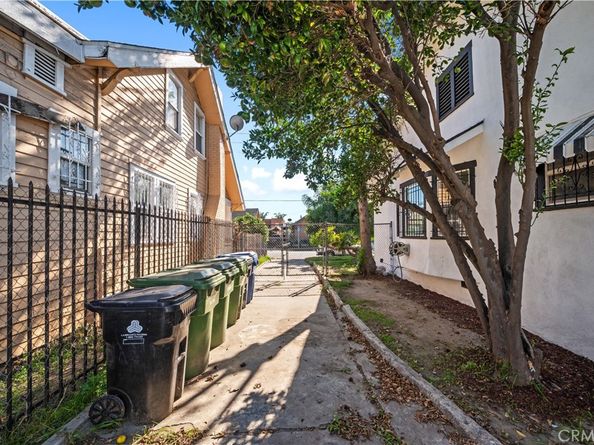 331 W 52nd Place, Los Angeles CA 90037