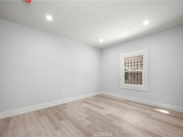 331 W 52nd Place, Los Angeles CA 90037