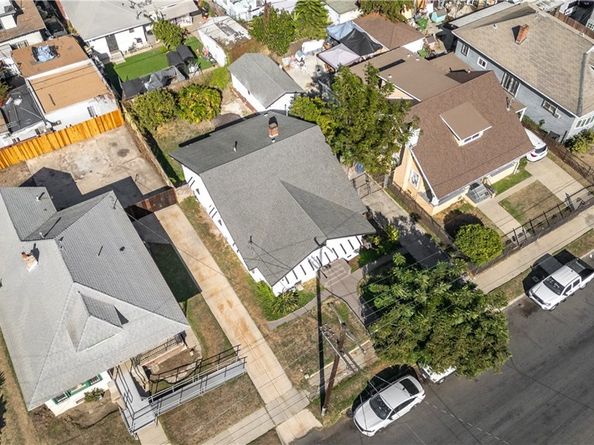 331 W 52nd Place, Los Angeles CA 90037