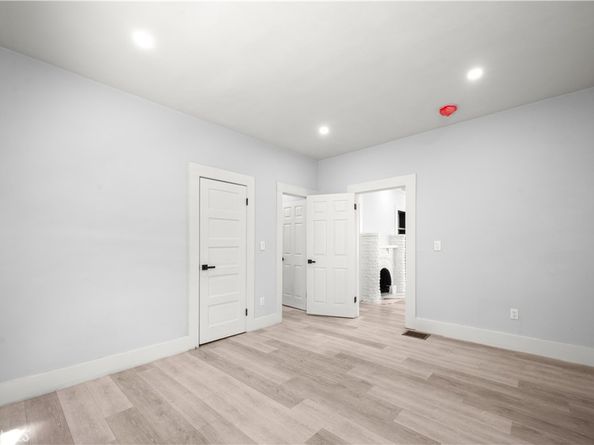 331 W 52nd Place, Los Angeles CA 90037