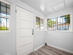 331 W 52nd Place, Los Angeles CA 90037