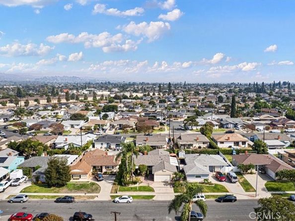 11514 Mollyknoll, Whittier CA 90604