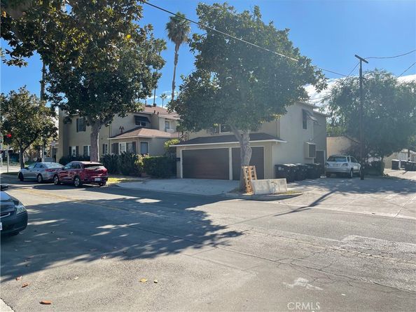 988 W Glenoaks Boulevard, Glendale CA 91202