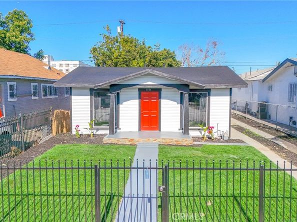 1335 W 68th, Los Angeles CA 90044