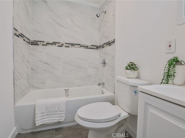 1335 W 68th, Los Angeles CA 90044