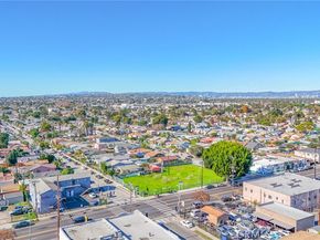 1335 W 68th, Los Angeles CA 90044