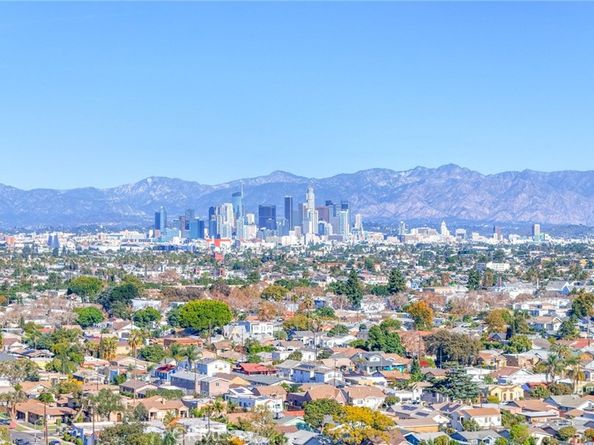 1335 W 68th, Los Angeles CA 90044