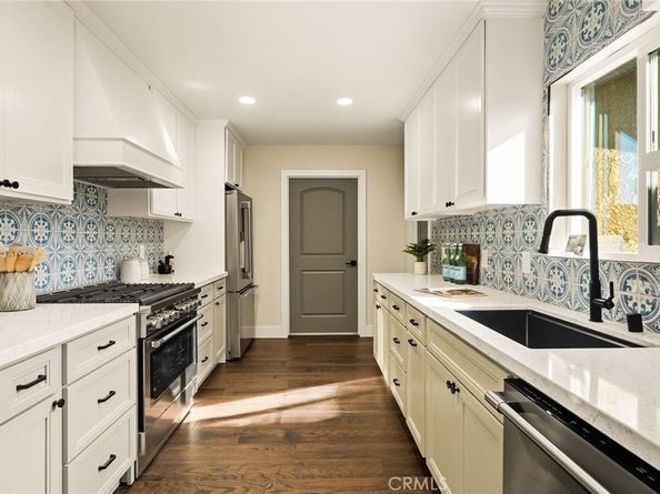 2302 Lori Lane, Santa Ana CA 92706