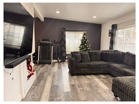 10347 Kalmia Street, Los Angeles CA 90002