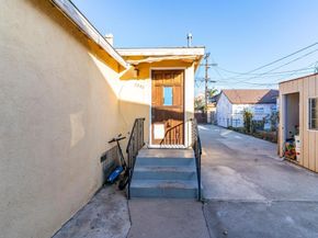 2918 4th Avenue, Los Angeles CA 90018