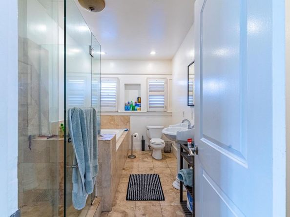 2918 4th Avenue, Los Angeles CA 90018