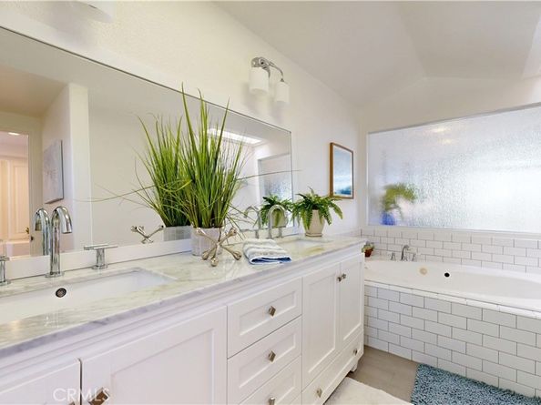 4257 E Ocean Boulevard, Long Beach CA 90803