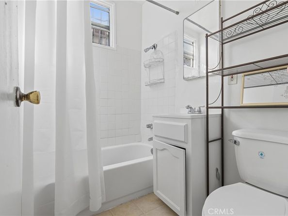 10208 S San Pedro, Los Angeles CA 90003