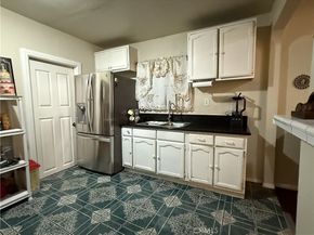 1524 E 75th, Los Angeles CA 90001