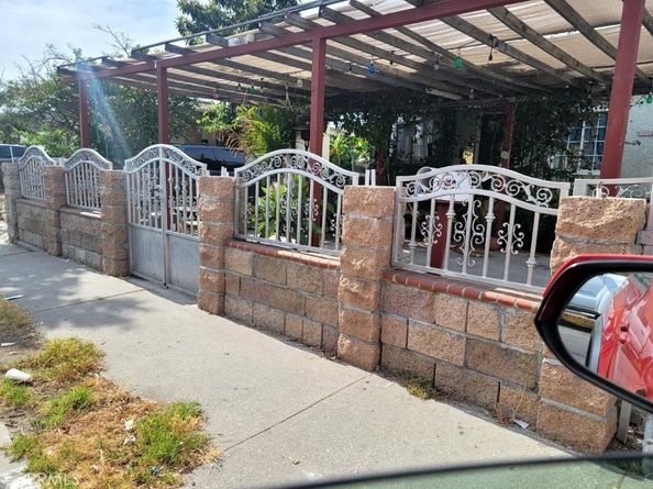 1524 E 75th, Los Angeles CA 90001