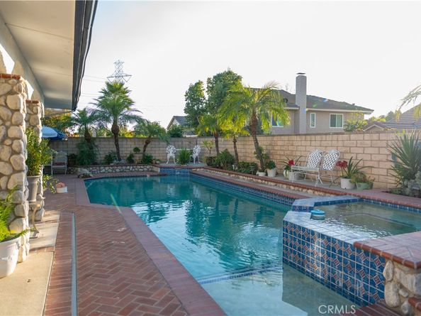 7234 Bodega, Fontana CA 92336