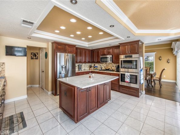 880 E 24th Street, Upland CA 91784