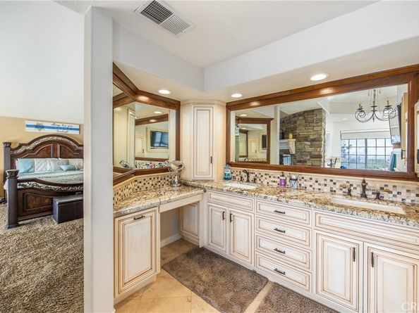 880 E 24th Street, Upland CA 91784