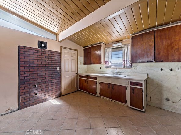 17017 E Devanah Street, Covina CA 91722