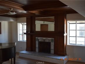 1009 S Rimpau, Los Angeles CA 90019