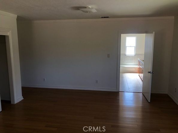 1009 S Rimpau, Los Angeles CA 90019