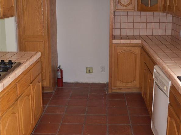 1009 S Rimpau, Los Angeles CA 90019