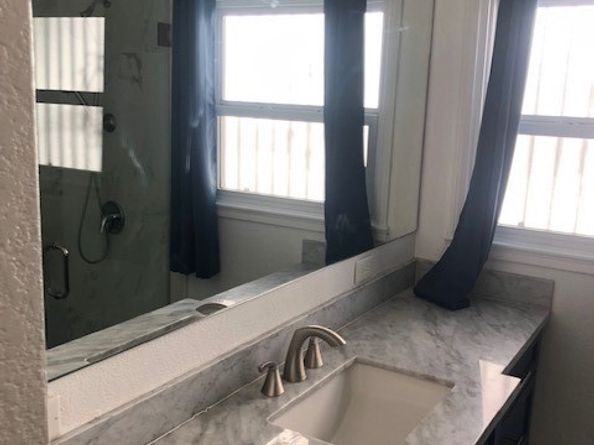 1009 S Rimpau, Los Angeles CA 90019