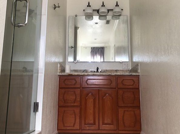 1009 S Rimpau, Los Angeles CA 90019