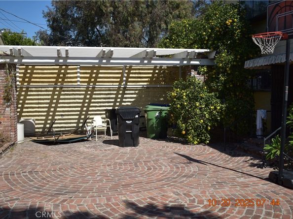 1009 S Rimpau, Los Angeles CA 90019