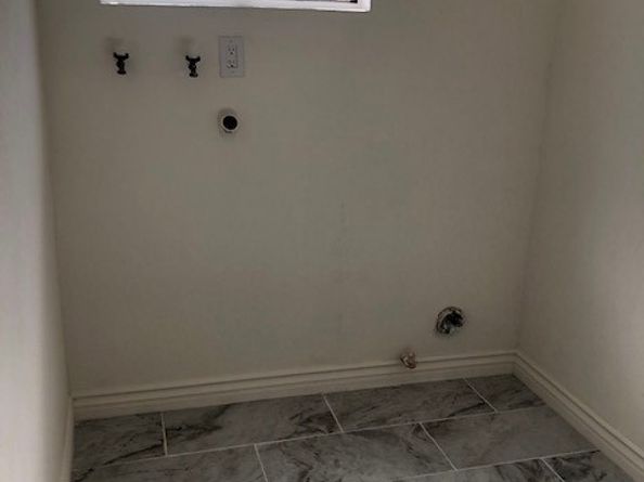 1009 S Rimpau, Los Angeles CA 90019