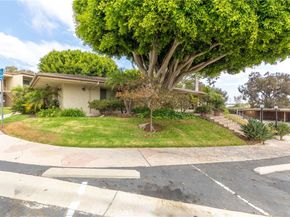 432 Edgehill Lane 26, Oceanside CA 92054