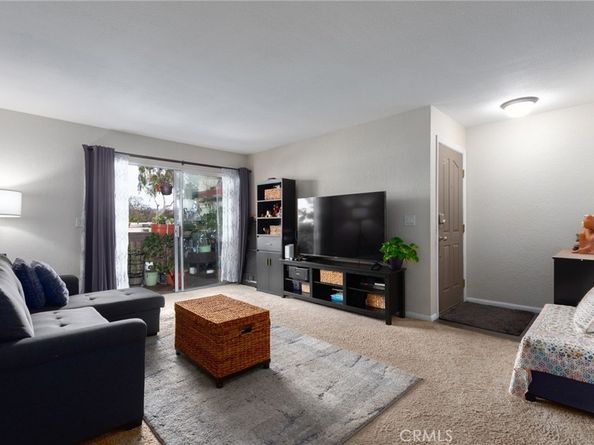 432 Edgehill Lane 26, Oceanside CA 92054
