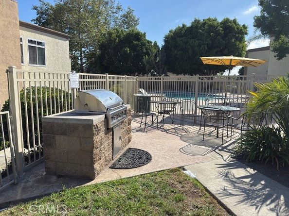 432 Edgehill Lane 26, Oceanside CA 92054