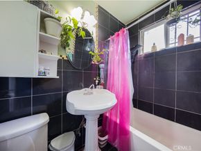 5154 W 20th Street, Los Angeles CA 90016