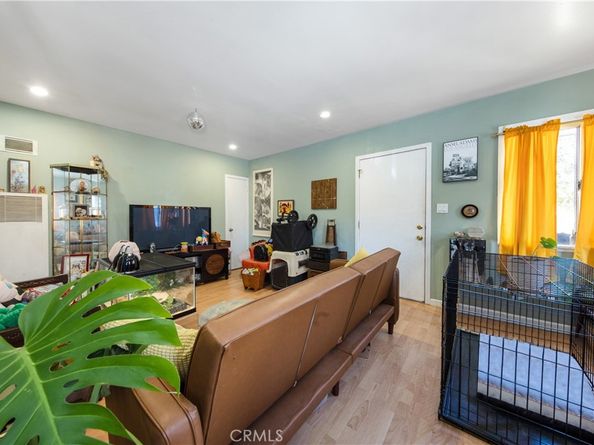 5154 W 20th Street, Los Angeles CA 90016