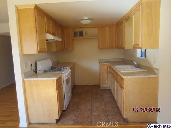 3030 Valle Vista 1, Los Angeles CA 90065