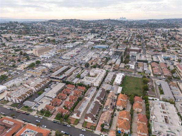 208 N Lincoln 309, Monterey Park CA 91755