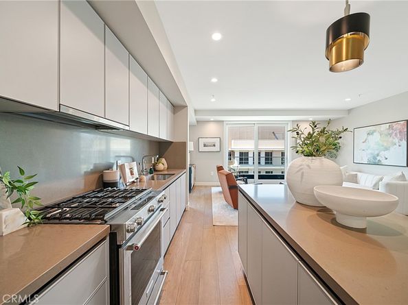 39 S Los Robles Avenue 6010, Pasadena CA 91101