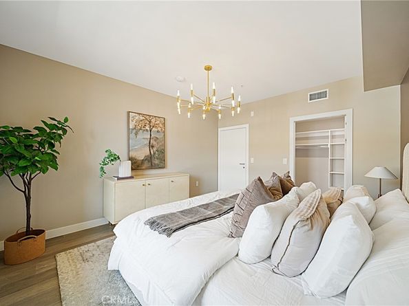 39 S Los Robles Avenue 6010, Pasadena CA 91101