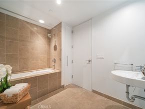 6250 Hollywood Boulevard 7G, Los Angeles CA 90028