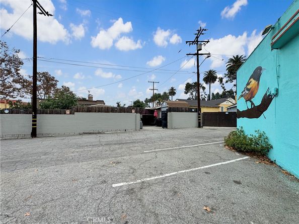 6266 Western, Whittier CA 90601