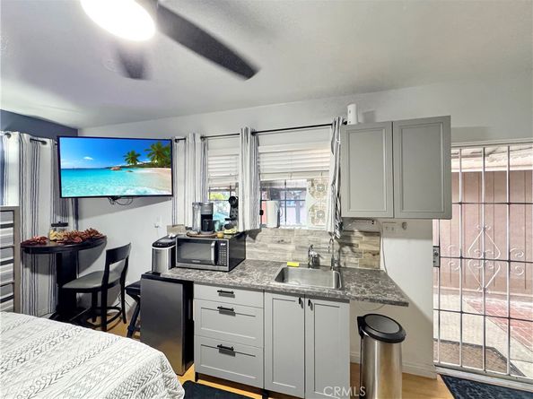 6266 Western, Whittier CA 90601