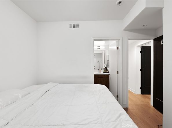 1056 N Joels, Los Angeles CA 90012