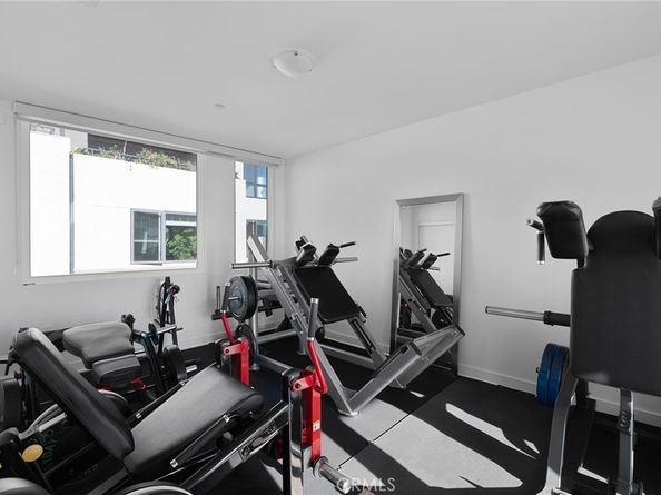 1056 N Joels, Los Angeles CA 90012