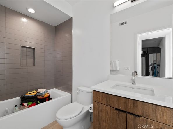 1056 N Joels, Los Angeles CA 90012